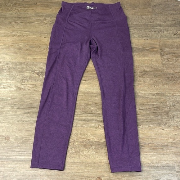 Zyia Active Women’s Purple Crop 25” Leggings, size Medium - Picture 2 of 8